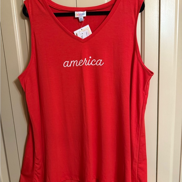 LuLaRoe Kristina Vibrant Red 'America' Tee NWT Size 2XL - Picture 2 of 4